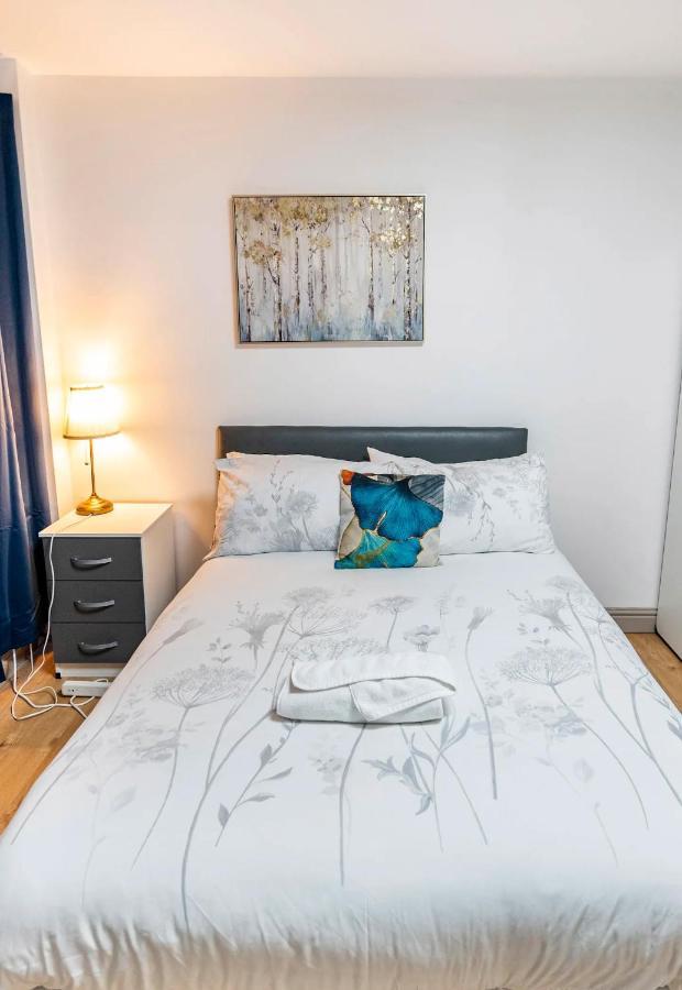 Double Bed Room In Flat Near Birmingham City Centre Exterior photo